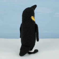 (image for) Emperor Penguin amigurumi crochet pattern