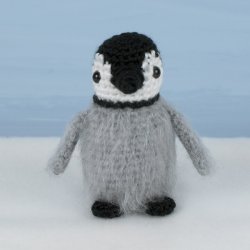 (image for) Baby Emperor Penguin amigurumi crochet pattern