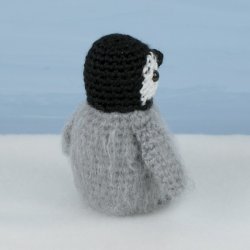 Baby Emperor Penguin amigurumi crochet pattern