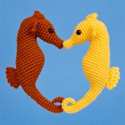 (image for) Seahorse amigurumi crochet pattern