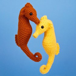 Seahorse amigurumi crochet pattern