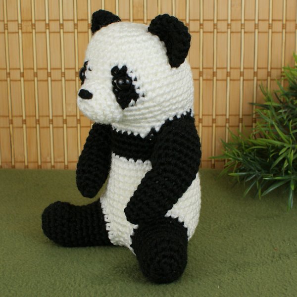 Giant Panda amigurumi crochet pattern - Click Image to Close