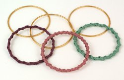 Twisted Chain Bangle DONATIONWARE crochet pattern