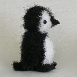 Fuzzy Penguin amigurumi crochet pattern