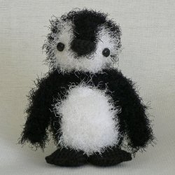 Fuzzy Penguin amigurumi crochet pattern