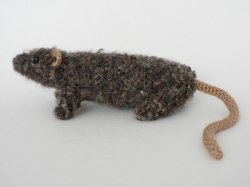 Fuzzy Rat amigurumi crochet pattern