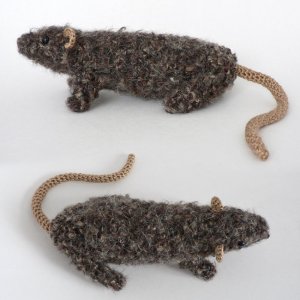 Fuzzy Rat amigurumi crochet pattern