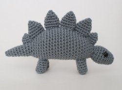 Stegosaurus - amigurumi dinosaur crochet pattern