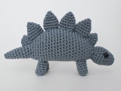 Stegosaurus - amigurumi dinosaur crochet pattern