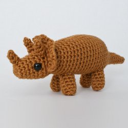 Triceratops - amigurumi dinosaur crochet pattern
