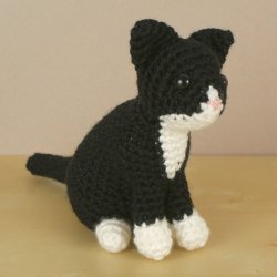 AmiCats Tuxedo Cat amigurumi crochet pattern