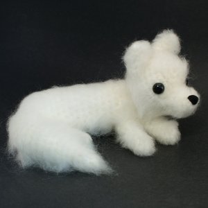 (image for) Arctic Fox amigurumi crochet pattern