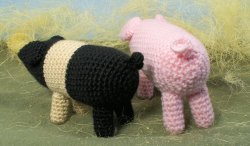 (image for) Farmyard Pigs amigurumi crochet pattern