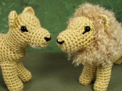 (image for) Lion and Lioness amigurumi crochet pattern