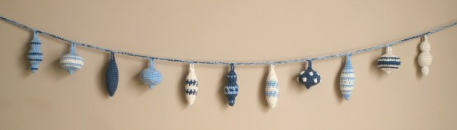 (image for) Christmas Baubles crochet pattern: 9 ornament designs - Click Image to Close