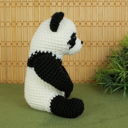 Giant Panda amigurumi crochet pattern