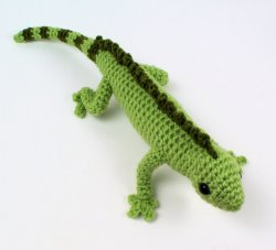 Iguana (lizard) amigurumi crochet pattern
