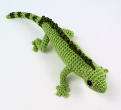 (image for) Iguana (lizard) amigurumi crochet pattern