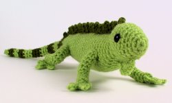 (image for) Iguana (lizard) amigurumi crochet pattern