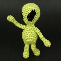 (image for) Aliens amigurumi crochet pattern