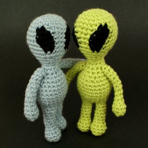 (image for) Aliens amigurumi crochet pattern