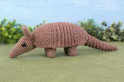 (image for) Armadillo amigurumi crochet pattern