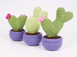 (image for) Heart Cactus Collection: FIVE crochet patterns