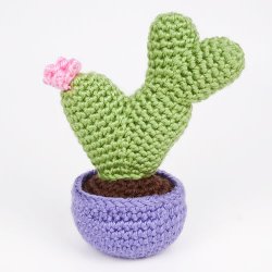 (image for) Heart Cactus Collection: FIVE crochet patterns