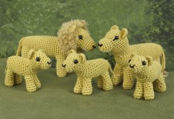 Lion Family amigurumi crochet patterns (lion, lioness and cub)