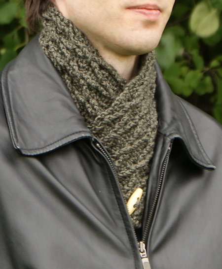 (image for) Diamond Lattice Neckwarmer crochet pattern - Click Image to Close