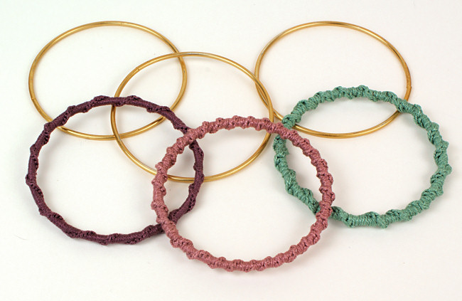 Twisted Chain Bangle DONATIONWARE crochet pattern - Click Image to Close