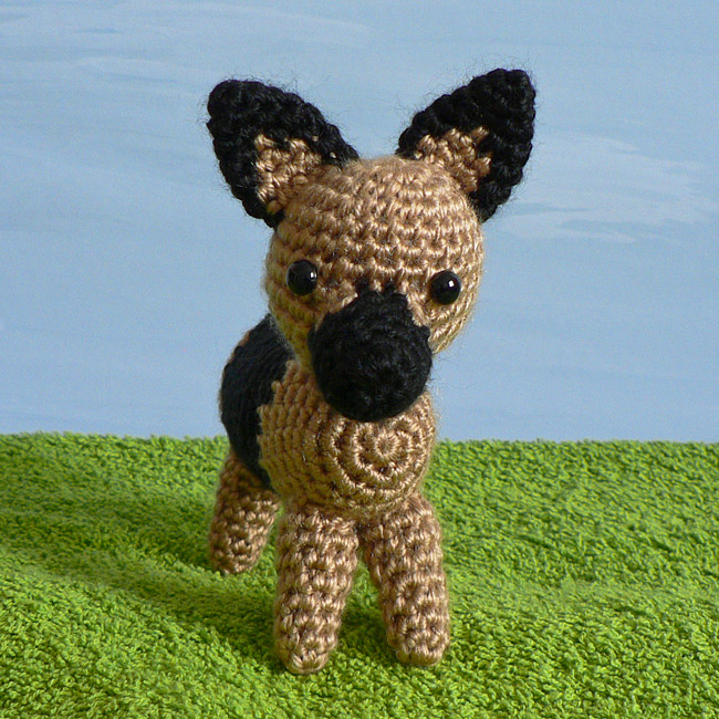 (image for) AmiDogs German Shepherd (Alsatian) amigurumi crochet pattern - Click Image to Close