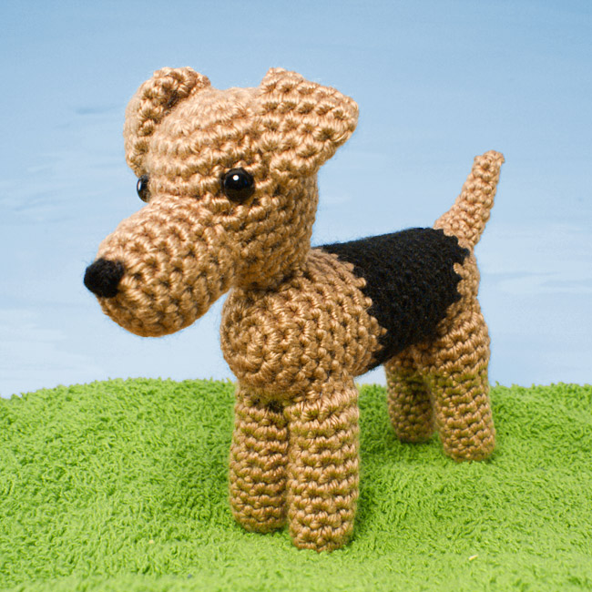 (image for) AmiDogs Airedale Terrier amigurumi crochet pattern - Click Image to Close