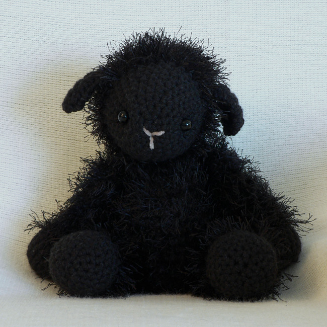 (image for) Fuzzy Lamb amigurumi crochet pattern - Click Image to Close