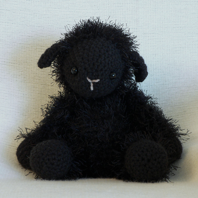 Fuzzy Lamb amigurumi crochet pattern - Click Image to Close