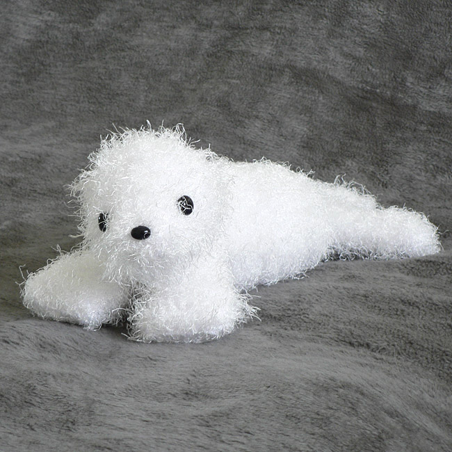 (image for) Fuzzy Seal amigurumi crochet pattern - Click Image to Close