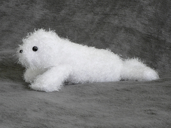 (image for) Fuzzy Seal amigurumi crochet pattern - Click Image to Close