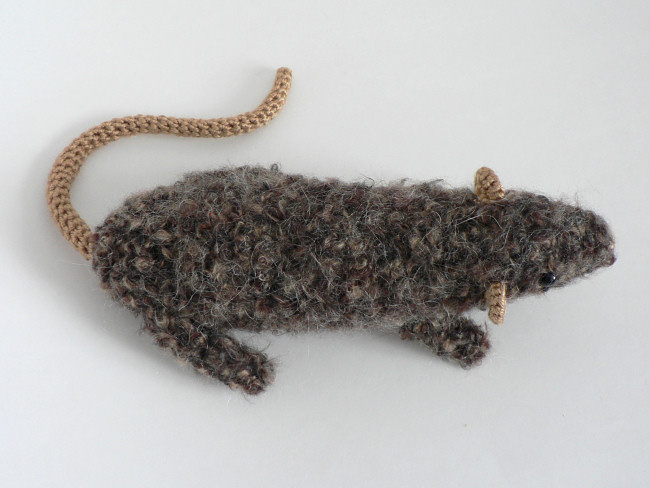 Fuzzy Rat amigurumi crochet pattern - Click Image to Close