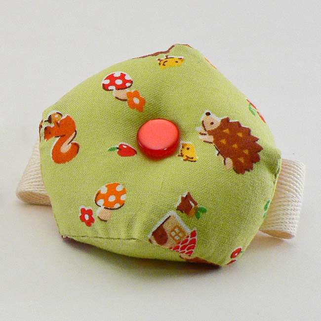 (image for) Offset Square Wrist Pincushion DONATIONWARE sewing tutorial - Click Image to Close