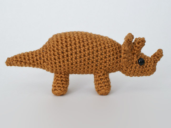 (image for) Triceratops - amigurumi dinosaur crochet pattern - Click Image to Close