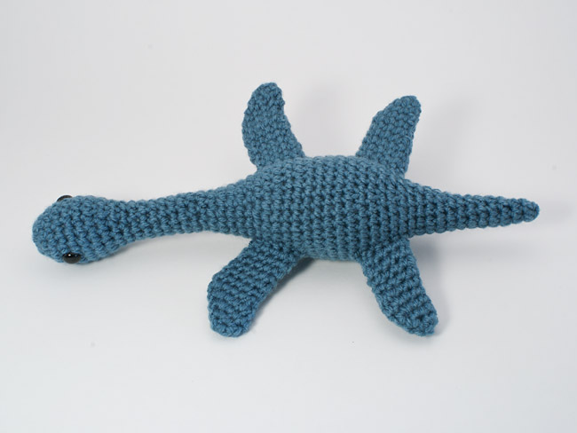 Plesiosaurus - amigurumi dinosaur crochet pattern - Click Image to Close