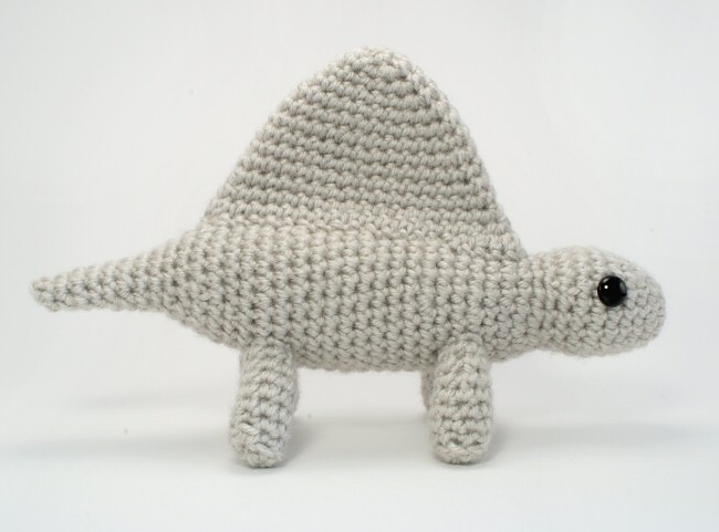 Dimetrodon - amigurumi dinosaur crochet pattern - Click Image to Close