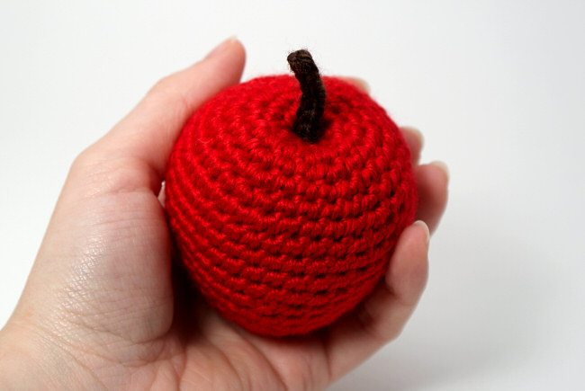 (image for) Amigurumi Apples DONATIONWARE crochet pattern - Click Image to Close
