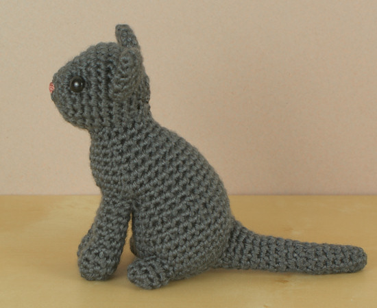 (image for) AmiCats Single-Coloured Cat amigurumi crochet pattern - Click Image to Close