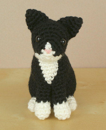 AmiCats Tuxedo Cat amigurumi crochet pattern - Click Image to Close