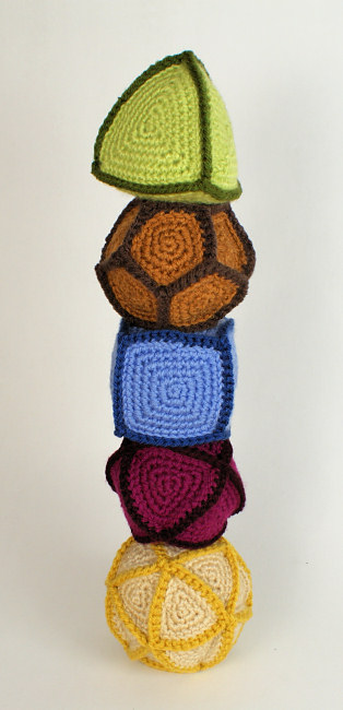 (image for) Polyhedral Balls: FIVE geometric crochet patterns - Click Image to Close