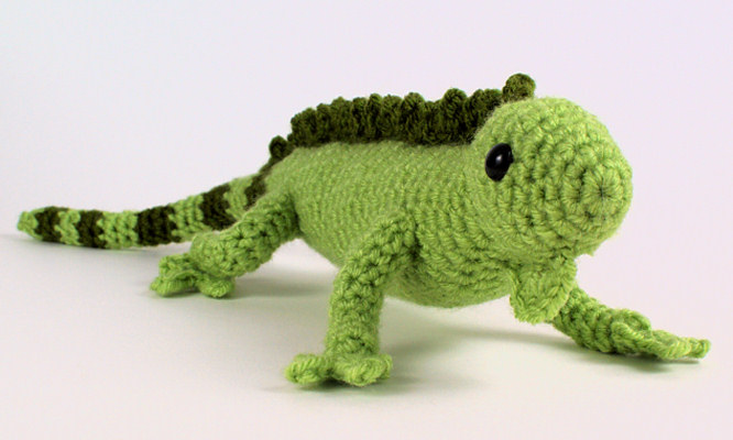 Iguana (lizard) amigurumi crochet pattern - Click Image to Close