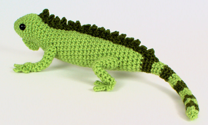 Iguana (lizard) amigurumi crochet pattern - Click Image to Close