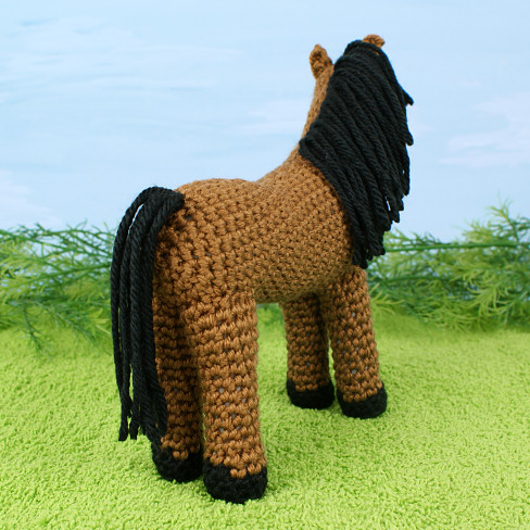 Horse amigurumi crochet pattern - Click Image to Close