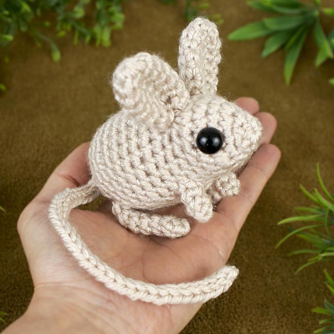 (image for) Mini Mammals: three amigurumi crochet patterns: Sengi, Jerboa, Mouse - Click Image to Close